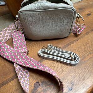 Elegant Cream Crossbody Bag with Pink Strap